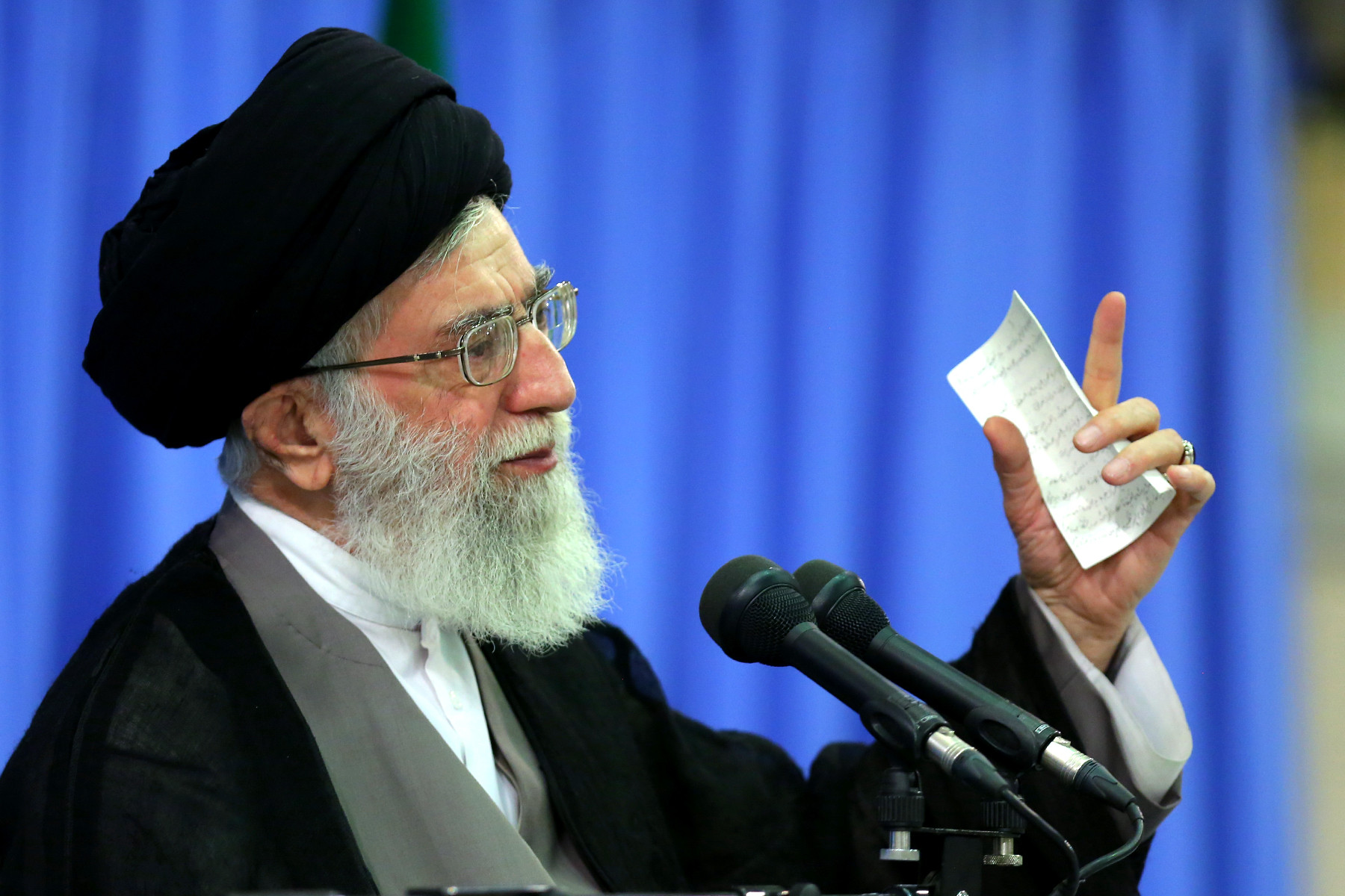 امام خامنه ای