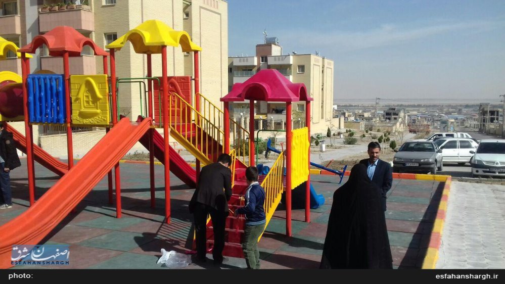 افتتاح اولین پارک بازی محلی در شهر قهجاورستان در شرایط متفاوت/ تصاویر -  اصفهان شرق